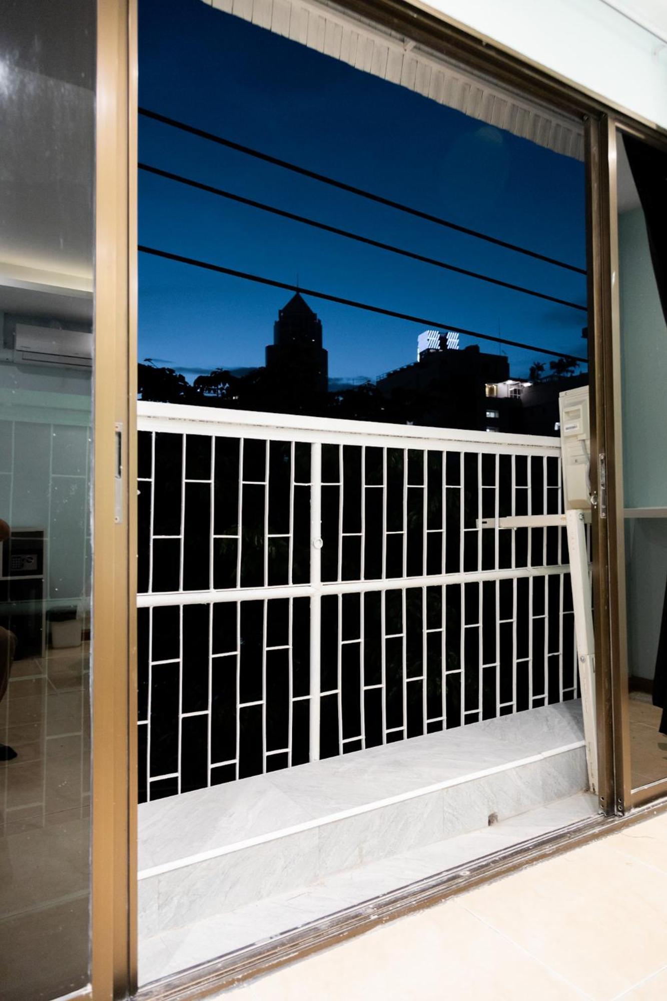Cozy Stay Inn Bangkok Ngoại thất bức ảnh